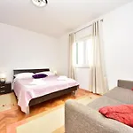 Daire Ivica & Marica By Interhome Vrsi